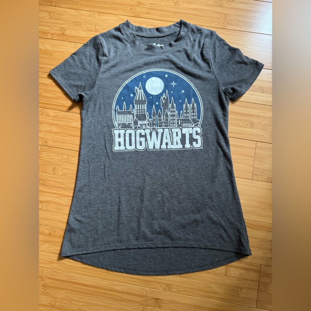 Clean Vintage Dark Gray Harry Potter Hogwarts Tee Shirt Size S