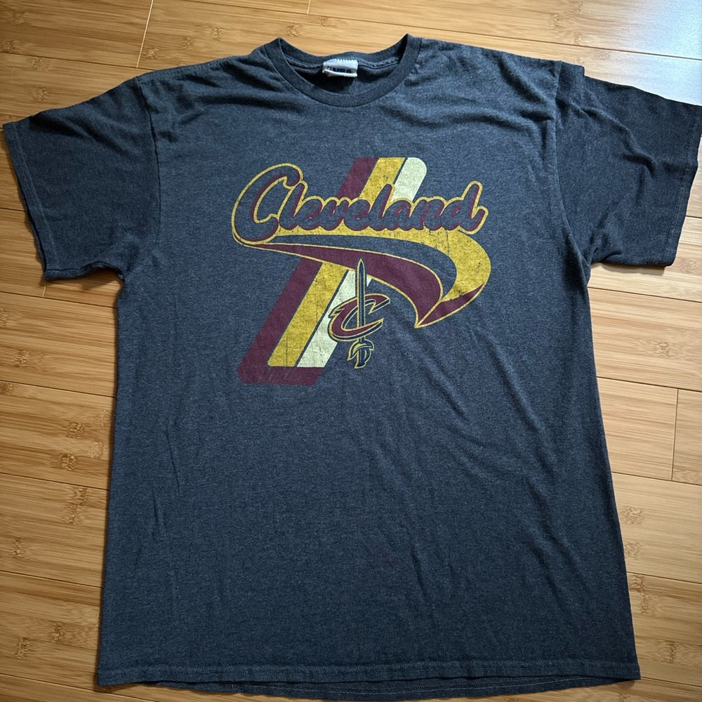 Clean Vintage NBA Cleveland Cavaliers Charcoal Tee Size L