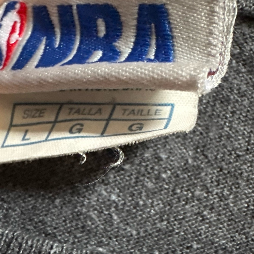 Clean Vintage NBA Cleveland Cavaliers Charcoal Tee Size L