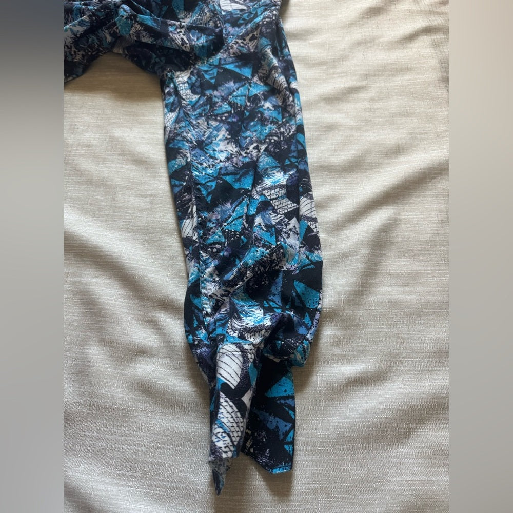 Cool Clean Robert Graham Blue Abstract Button Down Shirt Size L