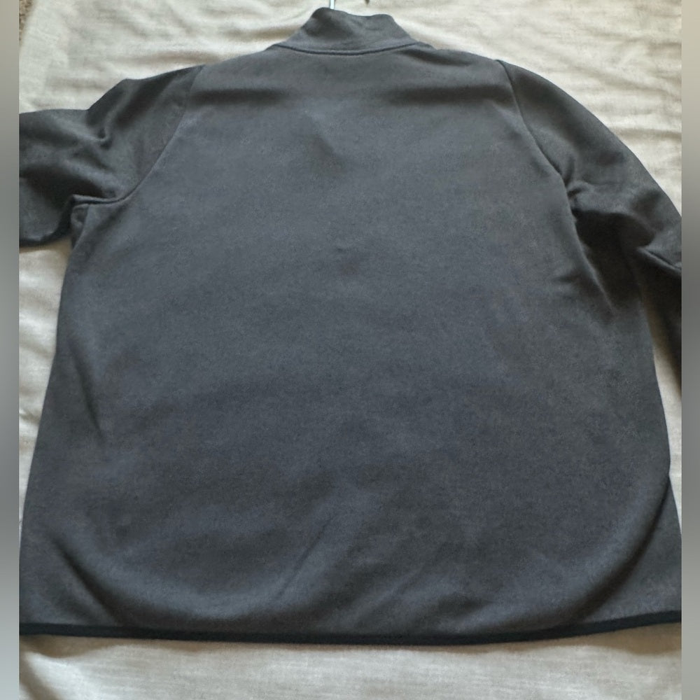 Clean Classic Nike Dri-FIT Black and Gray 1/4 Zip Pullover Top