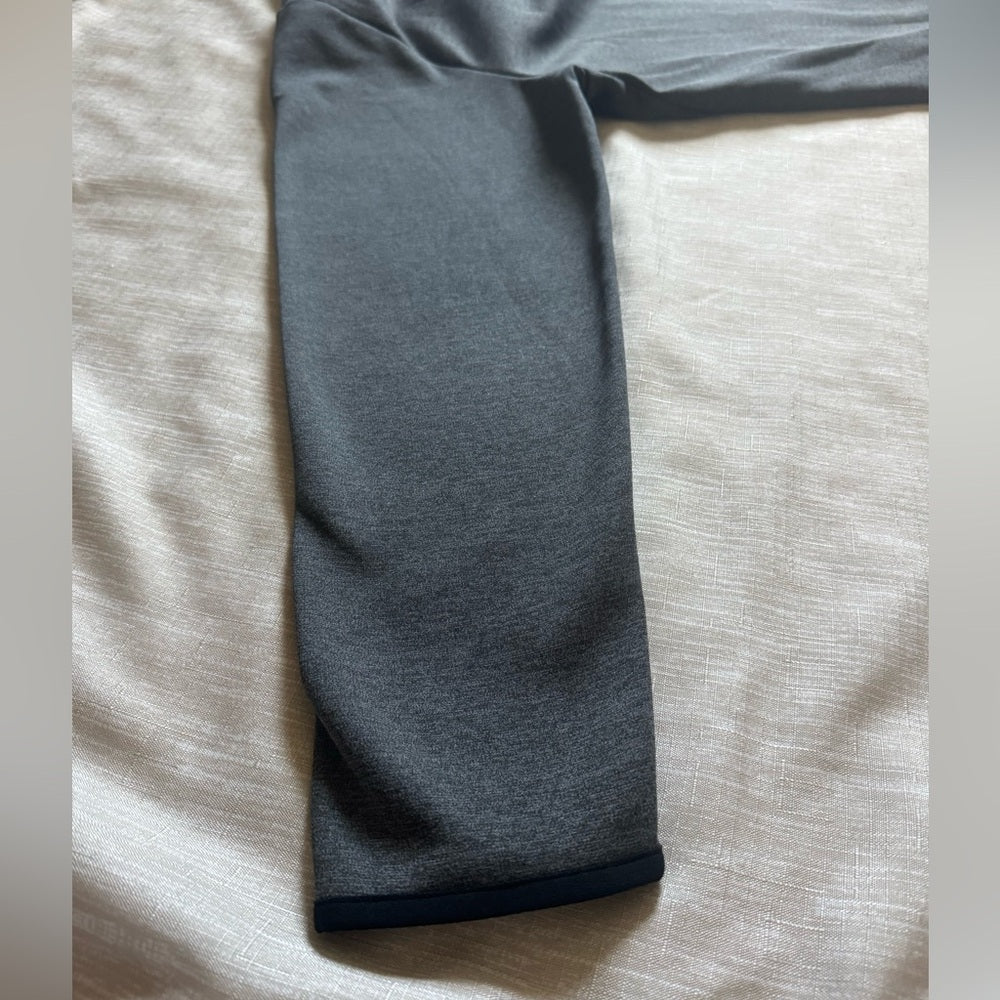 Clean Classic Nike Dri-FIT Black and Gray 1/4 Zip Pullover Top