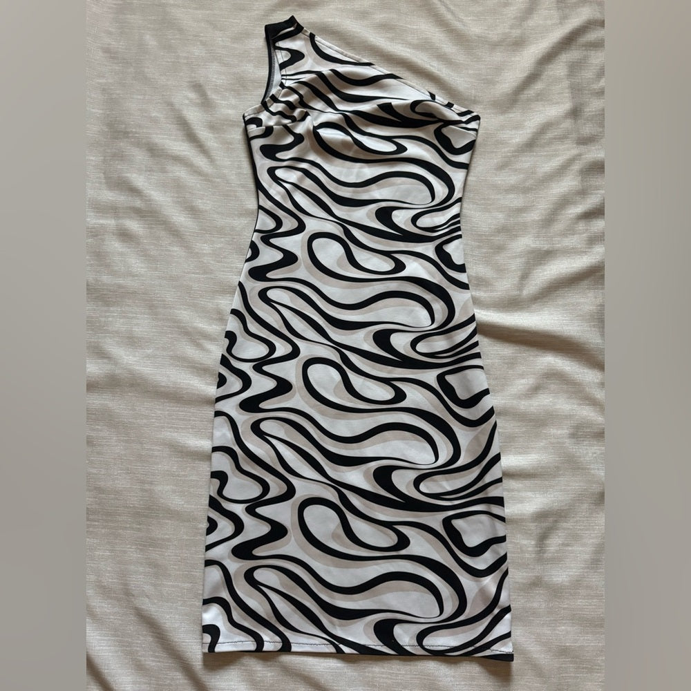 Clean 1 of 1 Logan (Me) Elegant Designer Black and White Swirl Dress