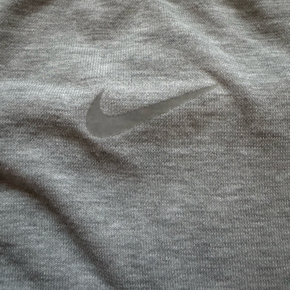 Clean & Soft Classic Gray Nike Dri-Fit Women's Shirt Size S