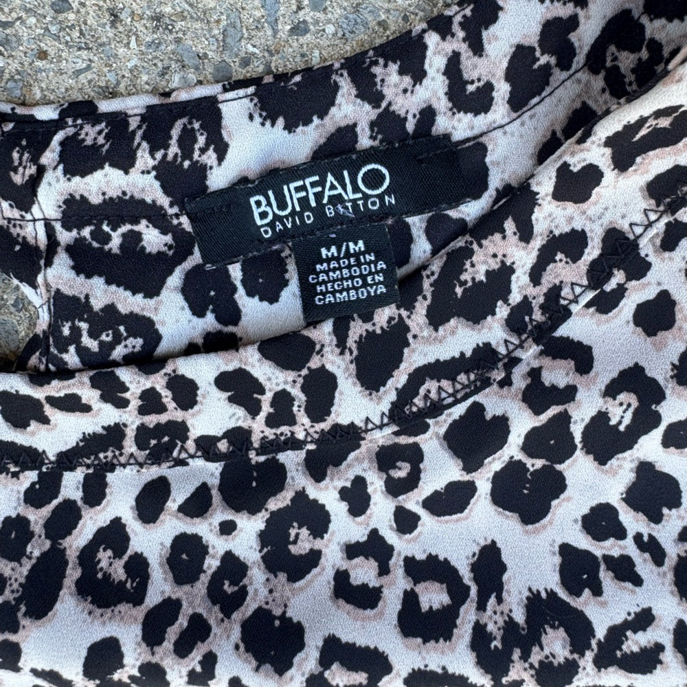 Clean Like New Buffalo David Bitton Animal Print Top Size M