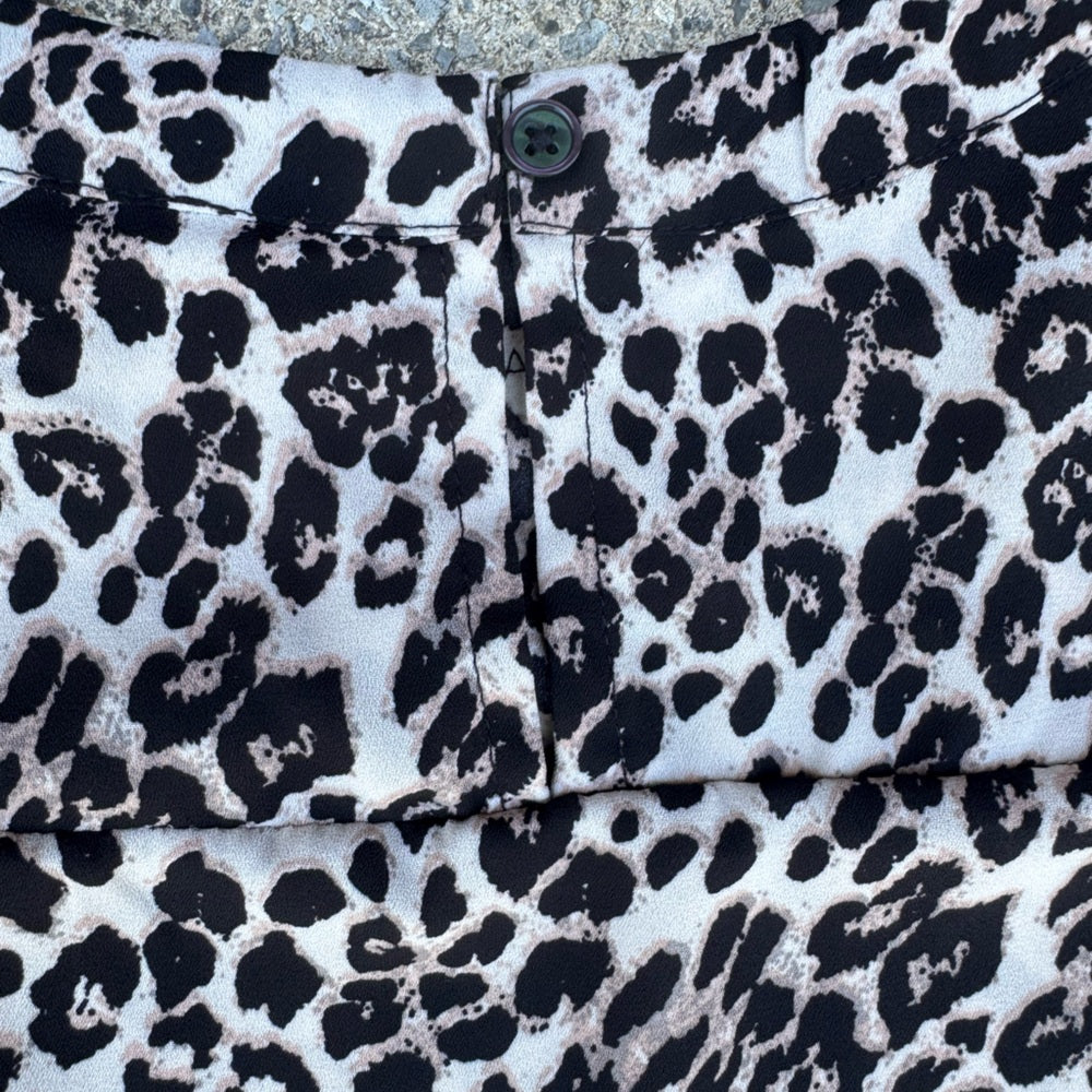 Clean Like New Buffalo David Bitton Animal Print Top Size M