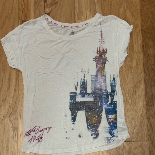 Clean Vintage 2017 Disney Cinderella Castle Collectors Graphic T-Shirt