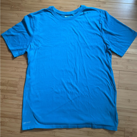 Clean Nike Men's Blue Classic Short Sleeve Dri-Fit Tee