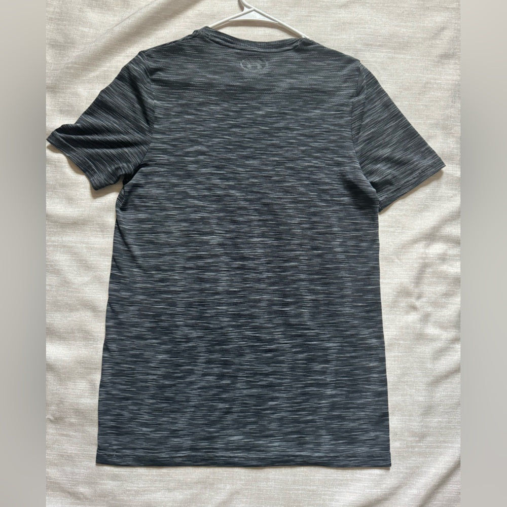 Clean Under Armour Black and Gray Apparel T Shirt Size S