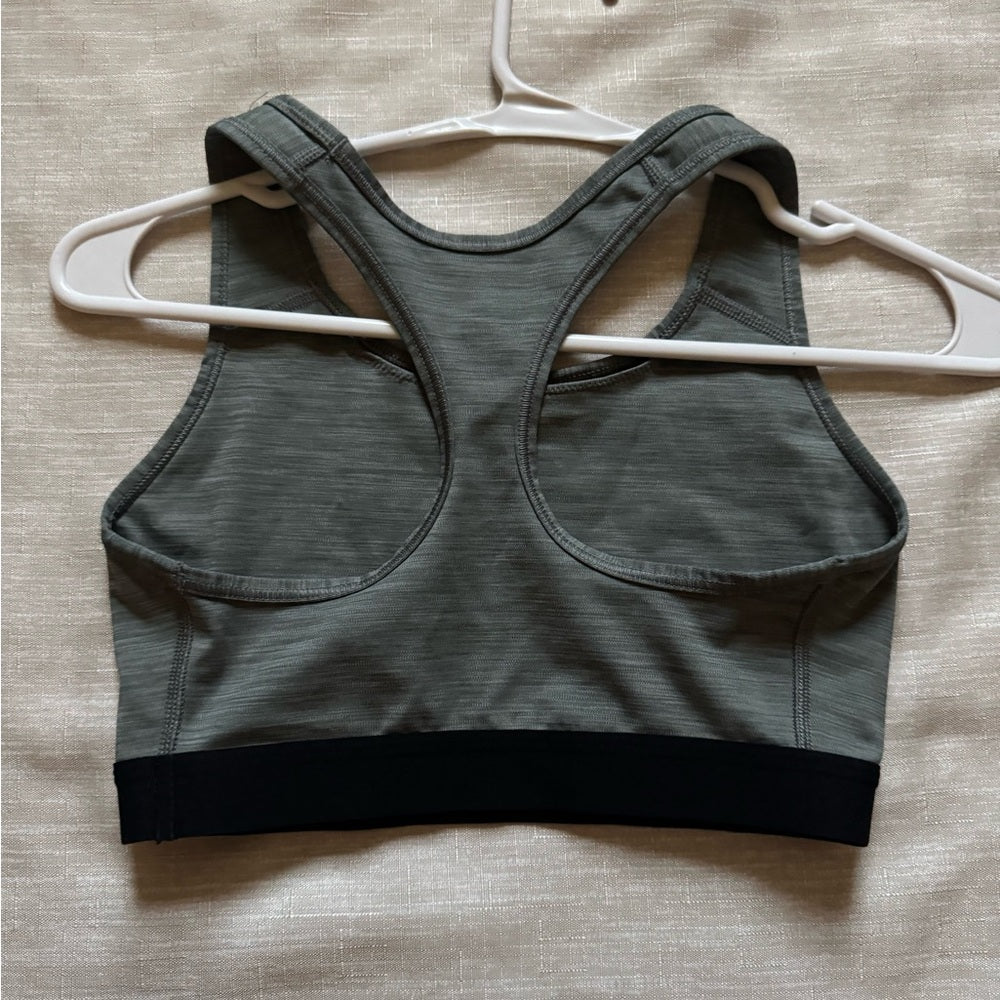 Clean Nike Women's Classic Charcoal and Black Sports Bra Size S