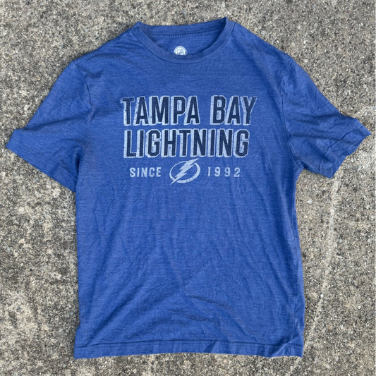 Clean Vintage Style Official NHL Tampa Bay Lightning Blue Graphic T-Shirt Size M