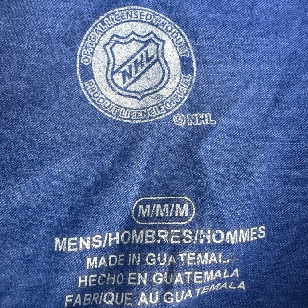 Clean Vintage Style Official NHL Tampa Bay Lightning Blue Graphic T-Shirt Size M